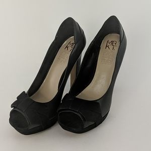 MRKT /mar-ket/ peep toe platform high heel shoes
